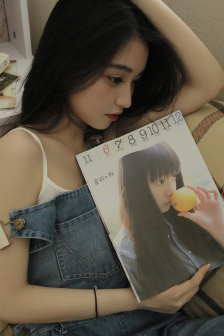 憋尿按压小腹肚子不让尿出来